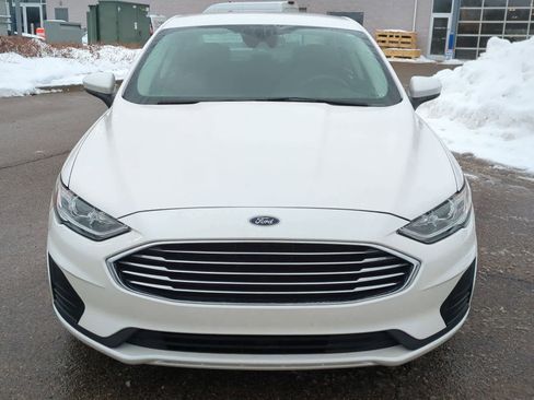 Used 2020 Ford Fusion SE image 3