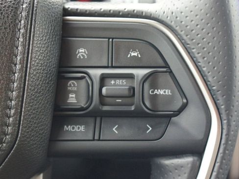 Used 2025 Toyota 4Runner Limited image 11