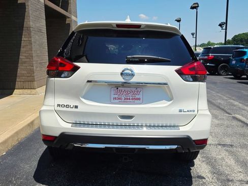 Used 2017 Nissan Rogue SL w/ SL Premium Package AWD/4WD image 7