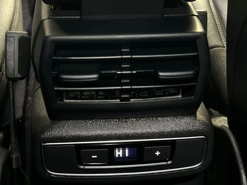 Used 2022 Audi Q4 e-tron Premium Plus image 14