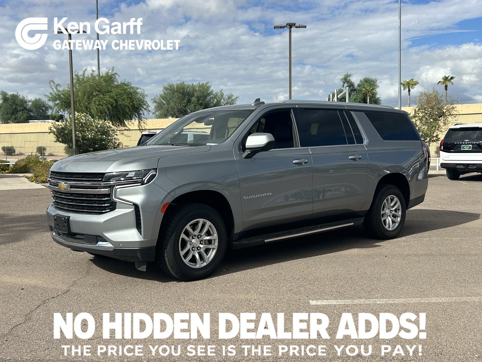 Used 2024 Chevrolet Suburban LT RWD image 1