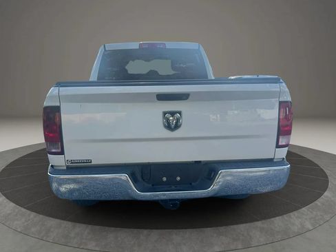 Used 2015 RAM 1500 Classic SLT RWD image 5