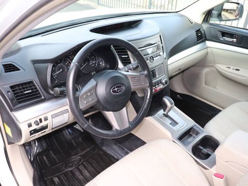 Used 2011 Subaru Outback 2.5i Premium AWD/4WD image 12