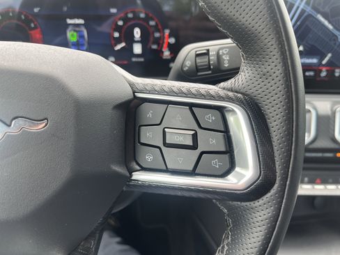 Used 2025 Ford Mustang Premium image 23