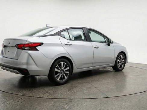Used 2025 Nissan Versa SV FWD image 9