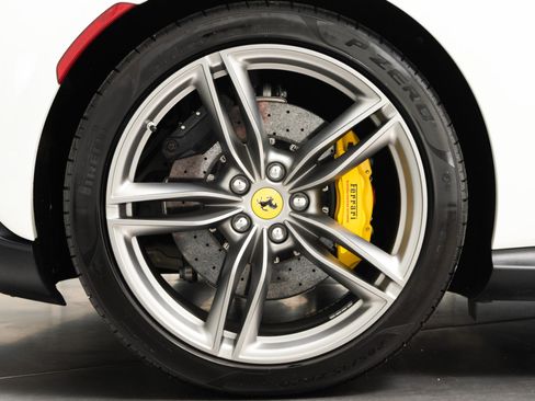 Used 2022 Ferrari Roma RWD image 36