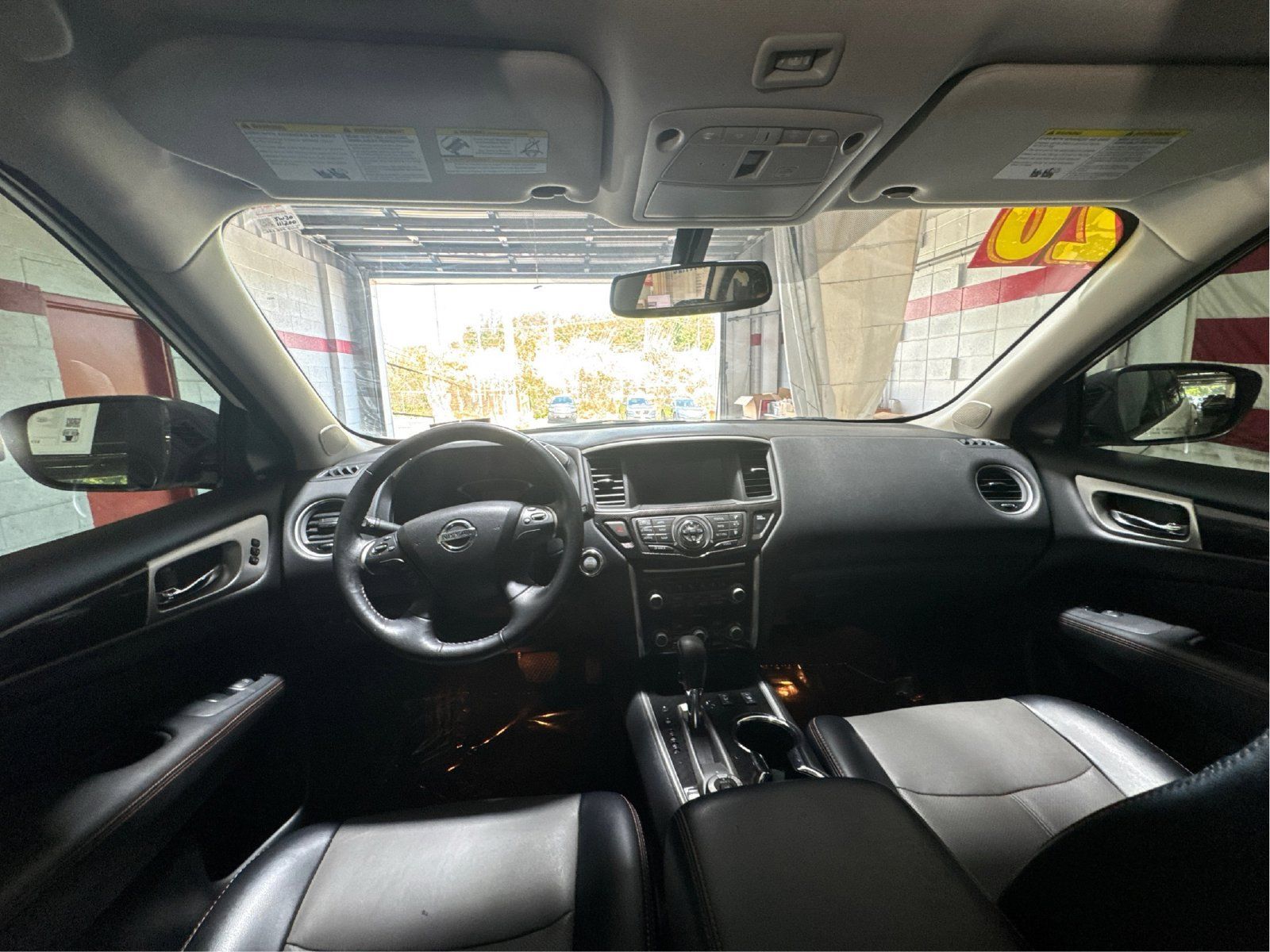 Used 2020 Nissan Pathfinder SL AWD/4WD image 24