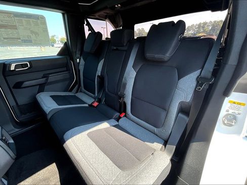 New 2025 Ford Bronco 4-Door image 10