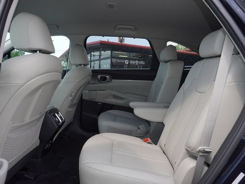 Used 2023 Kia Sorento SX Prestige AWD/4WD image 25