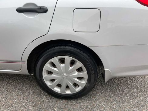Used 2015 Nissan Versa S FWD image 8