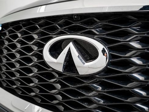 Used 2025 INFINITI QX60 Sensory image 3