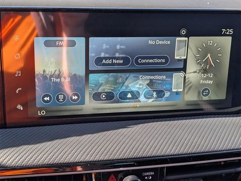 New 2025 Nissan Kicks SR image 22