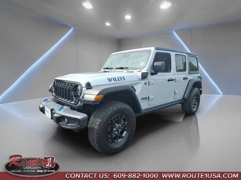 Used 2024 Jeep Wrangler Unlimited AWD/4WD image 8