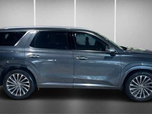 Used 2023 Hyundai Palisade Calligraphy w/ Cargo Package FWD image 4