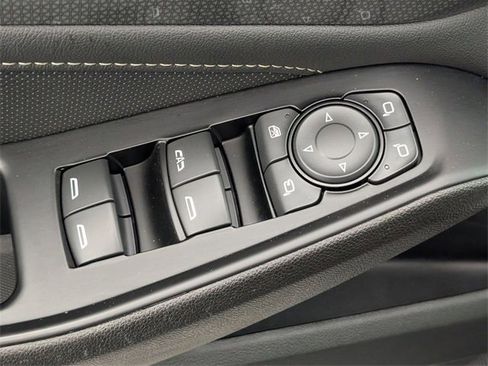 Certified 2023 Chevrolet Traverse Premier w/ Redline Edition image 12