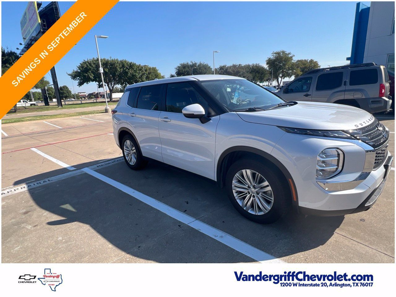 Used 2024 Mitsubishi Outlander ES FWD image 4