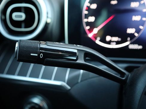 Used 2023 Mercedes-Benz C 300 Sedan image 37