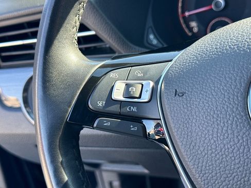 Certified 2022 Volkswagen Passat 2.0T R-Line image 25