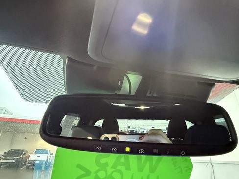 Used 2024 Toyota Tacoma TRD Off-Road image 18