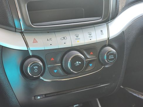 Used 2019 Dodge Journey SE w/ Connectivity Group image 22