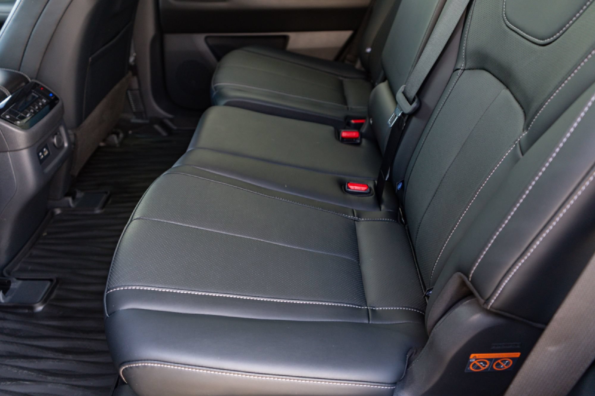Certified 2023 INFINITI QX60 Luxe w/ Cargo Package FWD image 24