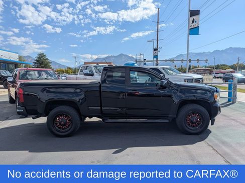 Used 2017 GMC Canyon SLE w/ SLE Convenience Package image 2