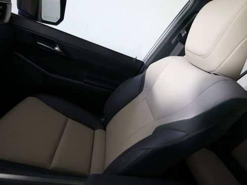 Used 2024 Lexus GX 550 image 35