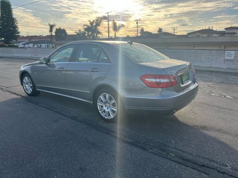 Used 2012 Mercedes-Benz E 350 4MATIC Sedan image 22