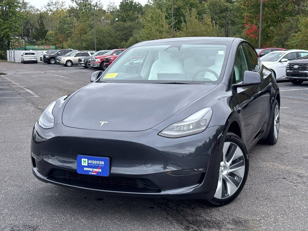 Used 2024 Tesla Model Y Long Range AWD/4WD image 1