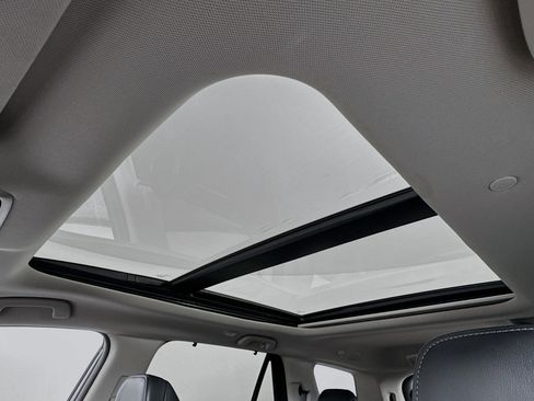 Certified 2023 Honda Pilot Touring image 23