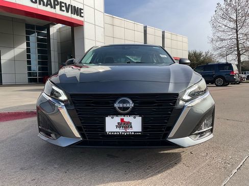 Used 2025 Nissan Altima 2.5 SV image 4