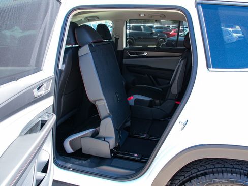 New 2026 Volkswagen Atlas Peak Edition AWD/4WD image 29