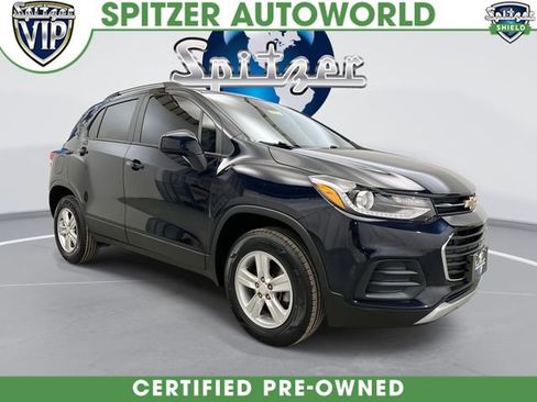 Used 2022 Chevrolet Trax LT w/ LT Convenience Package image 1