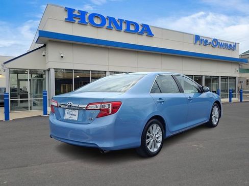 Used 2013 Toyota Camry XLE w/ Leather Pkg image 4