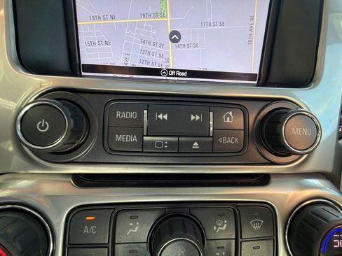 Used 2018 Chevrolet Tahoe LT w/ LT Signature Package AWD/4WD image 23