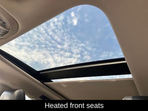 Used 2024 Chrysler Pacifica Limited image 16