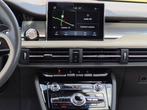 Used 2020 Lincoln Corsair FWD w/ Premium Package image 18
