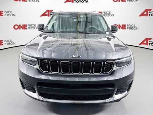 Used 2022 Jeep Grand Cherokee L Laredo w/ Luxury Tech Group I AWD/4WD image 2