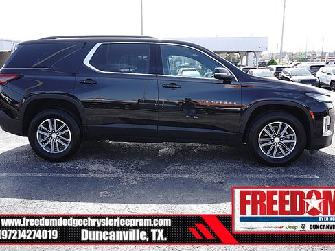 Used 2023 Chevrolet Traverse LT w/ LPO, Floor Liner Package AWD/4WD image 6