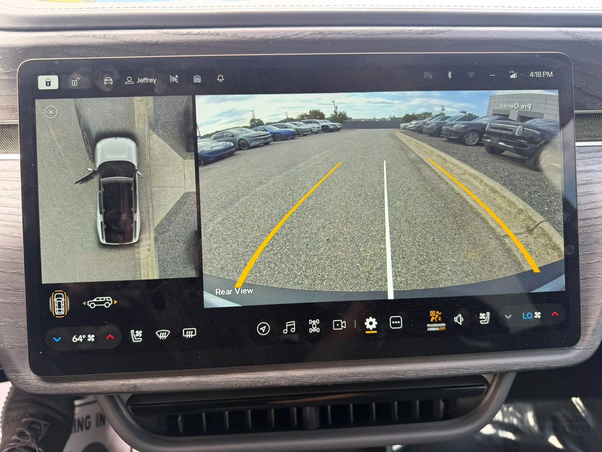 Used 2025 Rivian R1S Adventure Dual AWD/4WD image 10