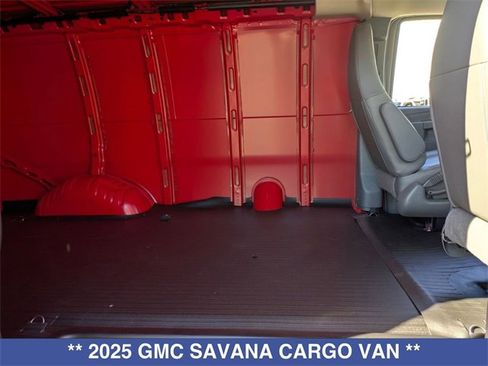 New 2025 GMC Savana 3500 image 21