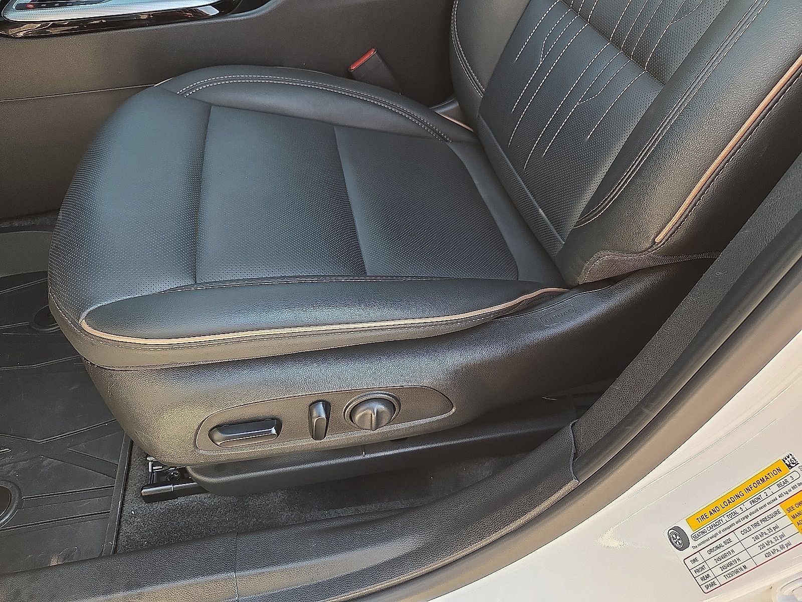Used 2025 Buick Envista Avenir FWD image 21
