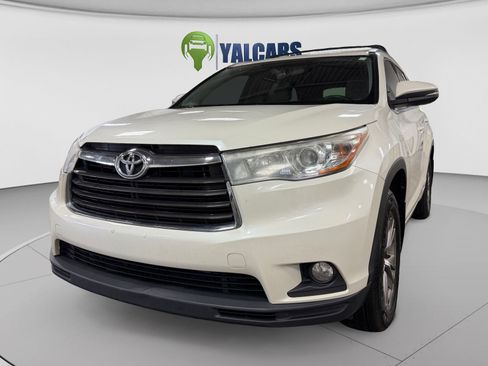 Used 2015 Toyota Highlander XLE AWD/4WD image 9