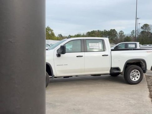 New 2025 Chevrolet Silverado 3500 W/T image 6