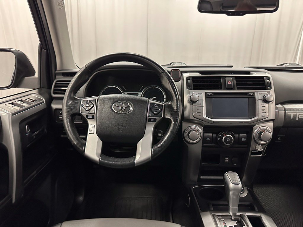 Used 2016 Toyota 4Runner SR5 Premium AWD/4WD image 4
