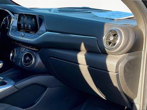 Used 2020 Chevrolet Blazer LT image 29