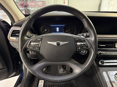 Used 2021 Genesis G90 3.3T Premium RWD image 16
