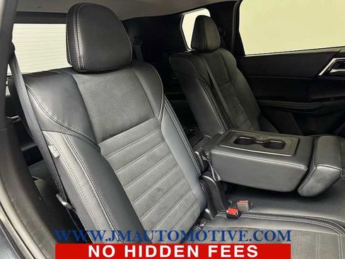 Used 2024 Mitsubishi Outlander SE image 20