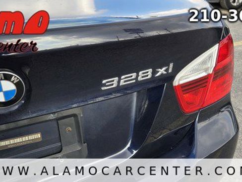 Used 2007 BMW 328xi Sedan image 12