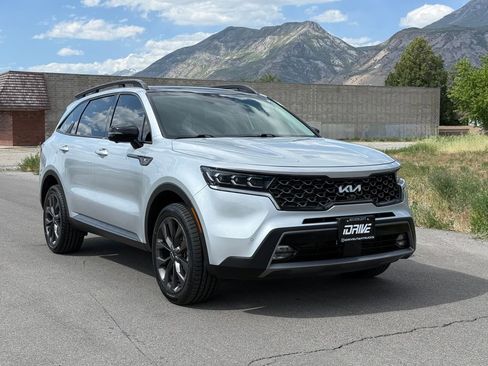 Used 2022 Kia Sorento SX Prestige AWD/4WD image 1